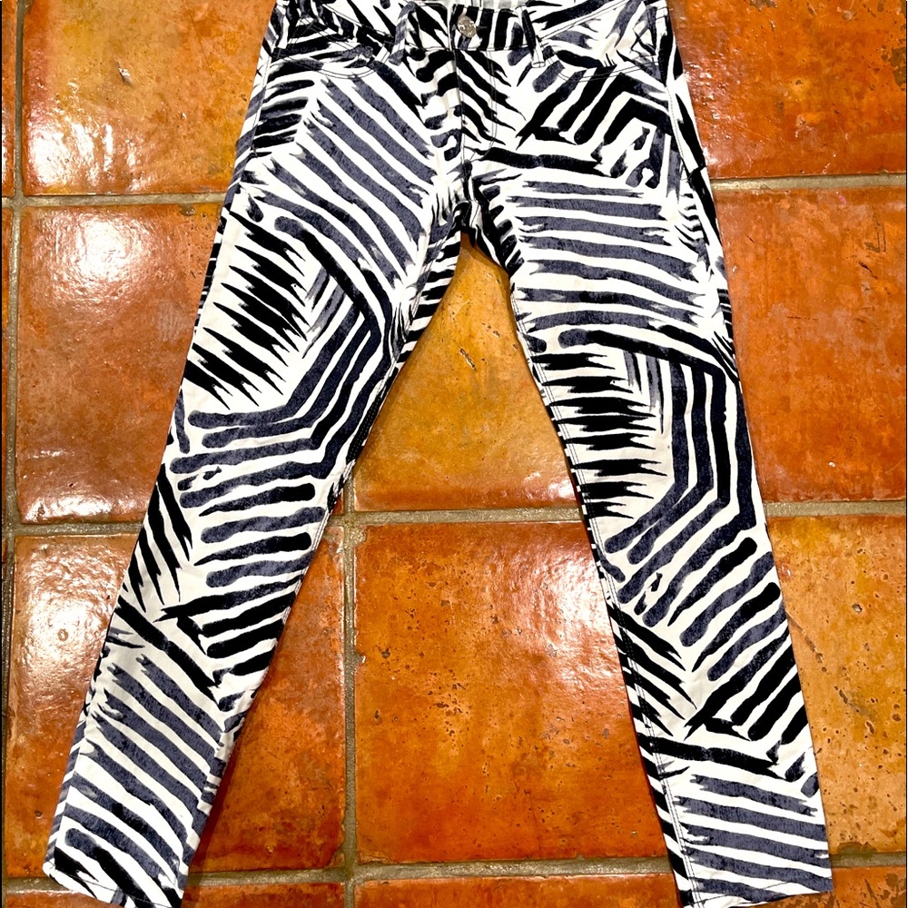 Women’s Express Jeans Zebra Print Low Rise Ankle 4